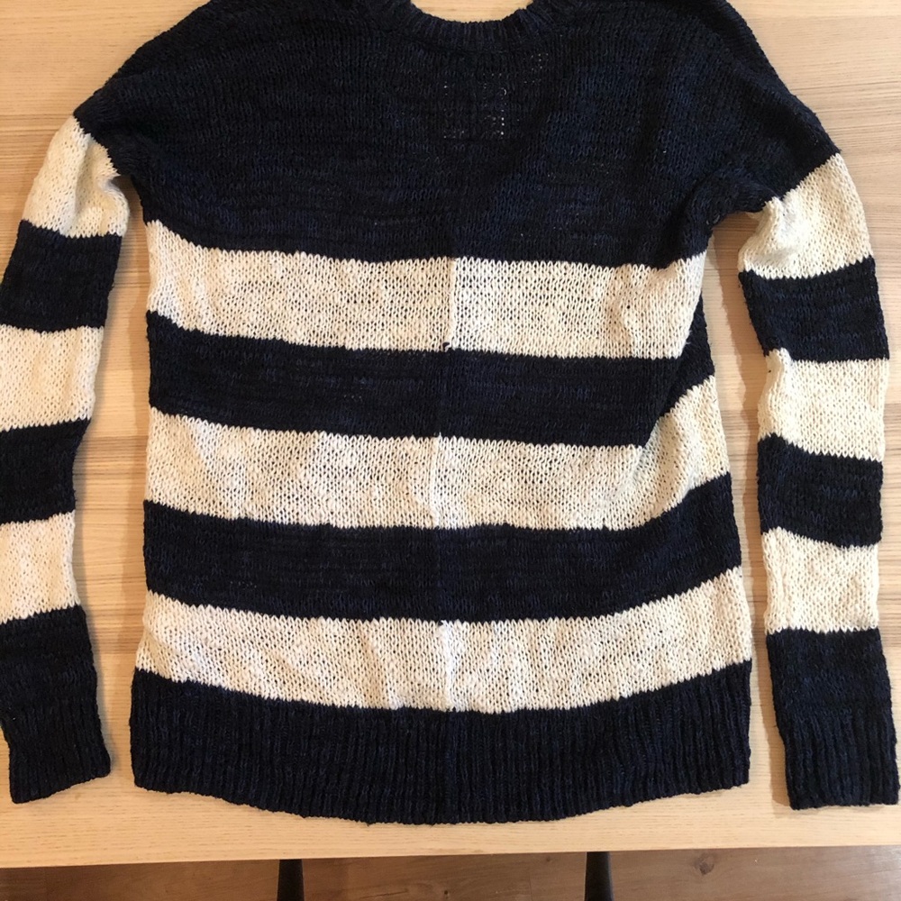 Knit sweater - Picture 3 of 3